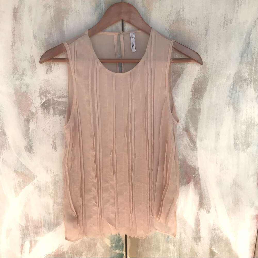 Mango Sleeveless Light Pink Shell Top Size XS Pleated Front w/ Soft Fraying